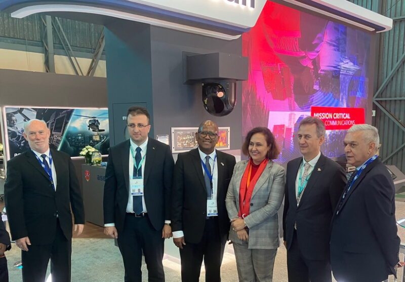 The Ambassador of Türkiye Ms Aysegül Kandas with Denel and ASELSAN executives at AAD2022 in front of the MEROPS system. (CREDIT: defenceWeb)