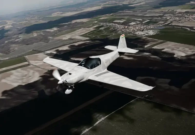 With a maximum take-off mass of 600 kilograms, Magnus Fusion Sentinel is a carbon fibre reinforced composite aircraft equipped with a surveillance camera system.