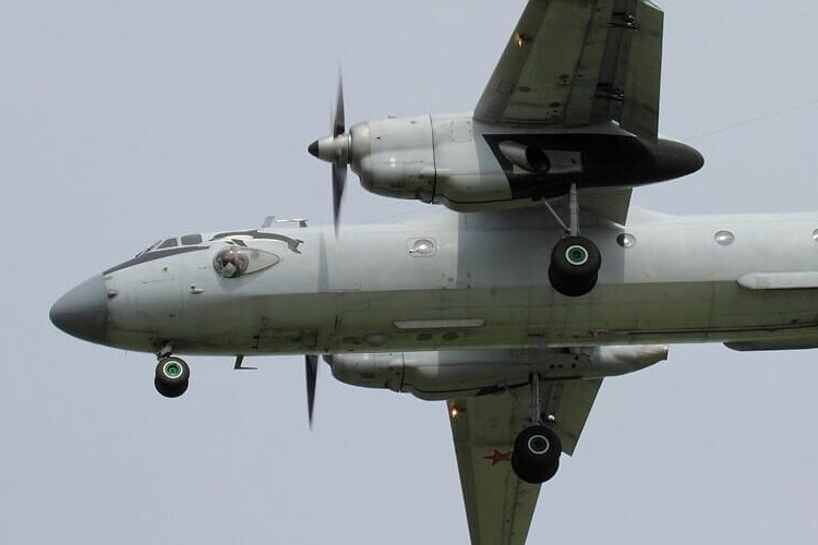 القوات الجوية السودانية تحول طائرات النقل من طراز أنتونوف إلى قاذفات قنابل South_sudan_bans_antonov_an-26_flights_after_propeller_falls_mid-air_-791x500-1-750x500