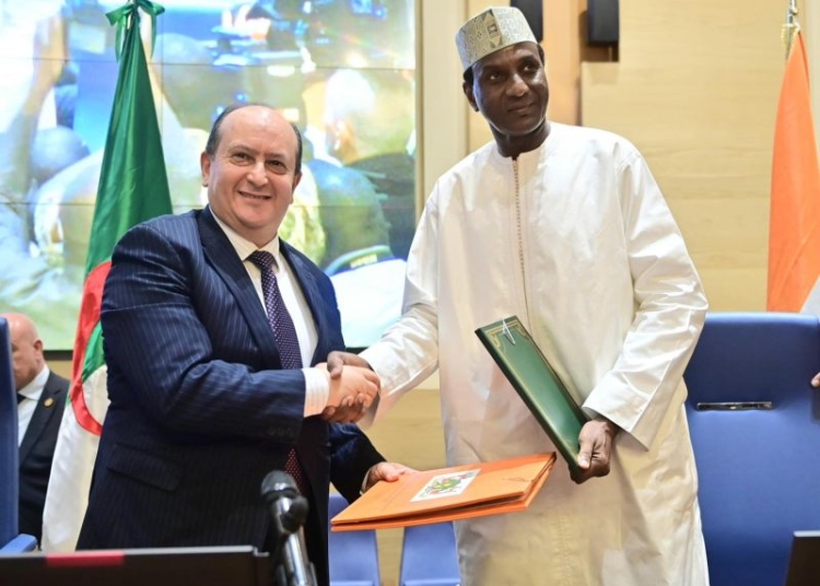 Algerian Prime Minister Sifi Ghrieb co-chaired with the Prime Minister of the Republic of Niger, Ali Lamine Zein Mahaman, on Tuesday the signing ceremonies of more than 20 agreements in various strategic and important sectors between the two countries, as they concluded the joint committee meeting with a joint statement, reaffirming their willingness to elevate the bilateral partnership to a higher strategic level.