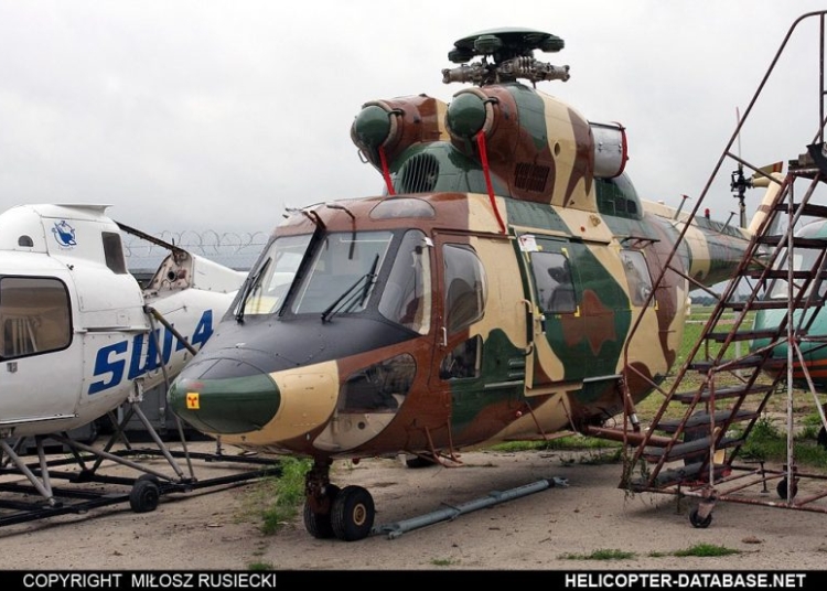 Togo acquires
W-3 helicopter and a Mi-2 model from Poland.
[Credit on image.]