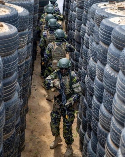 Kenyan military Special Forces conducts clearing operations
